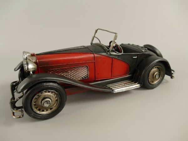 Rode en Zwarte Retro Auto – Antiek IJzeren Decoratie | Vintage Blikken Auto 1 Auto rood en zwart retro