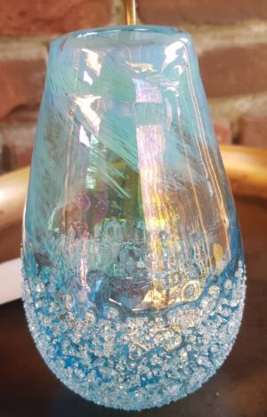 Vaasje blauw parelmoer glas