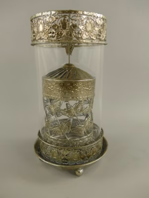 Robuuste metalen lantaarn/windlicht met draaiende koker.
