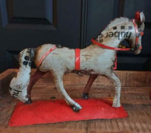 Metalen paard