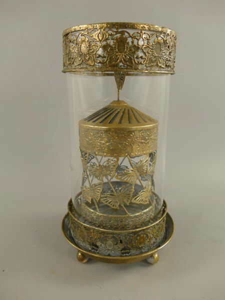 lantaarn/windlicht draaiende koker goud 1 lantaarn/windlicht draaiende koker goud