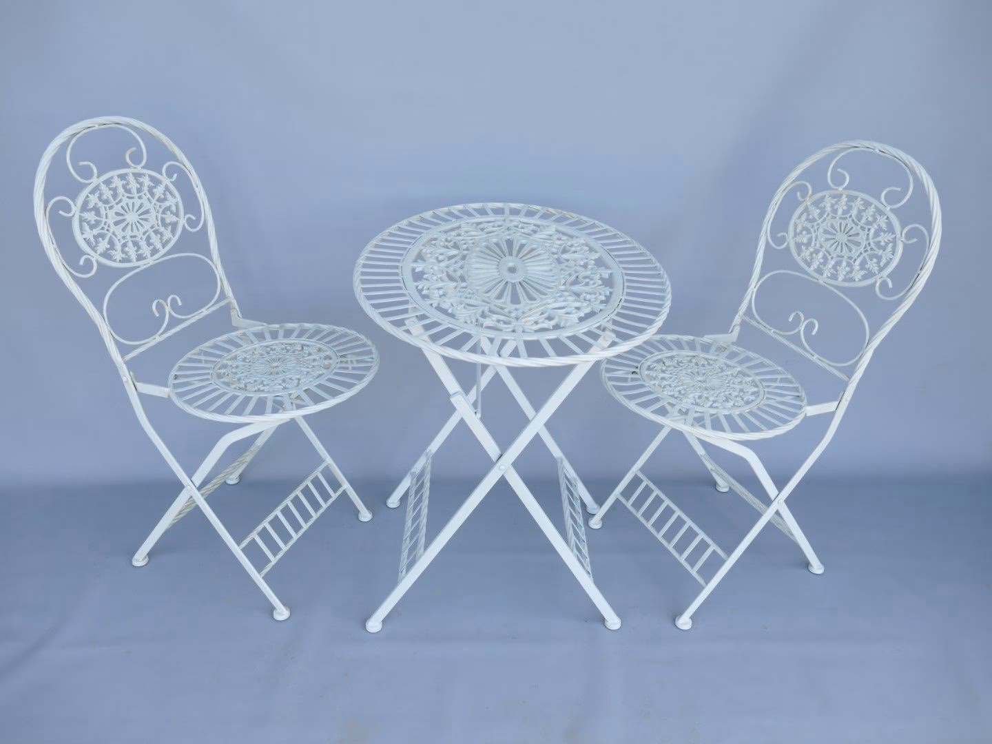 Brocante klassieke tuinset wit 1 Brocante klassieke tuinset wit