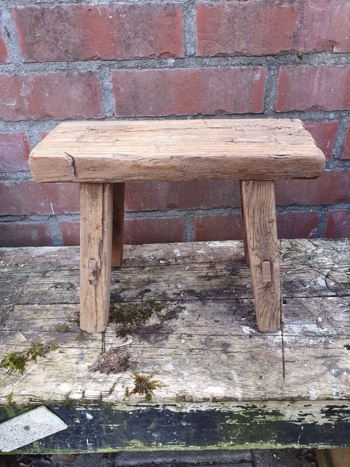 Landelijke houten bankje krukje 1 Landelijke houten bankje krukje