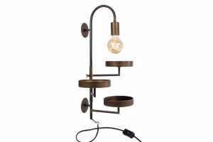 Wandlamp met drie plateau's goud metaal, leuk om plantjes op te plaatsen.