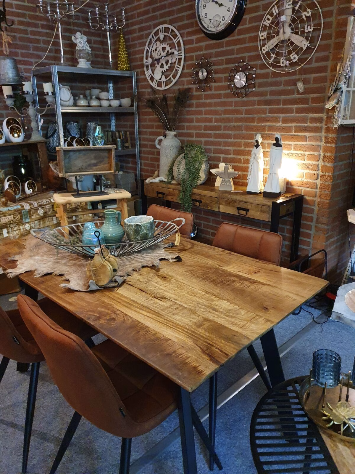 Eettafel Berling mangohout 160cm. 2 Mangohout duurzaam