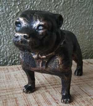 Bulldog hond rustiek gietijzer