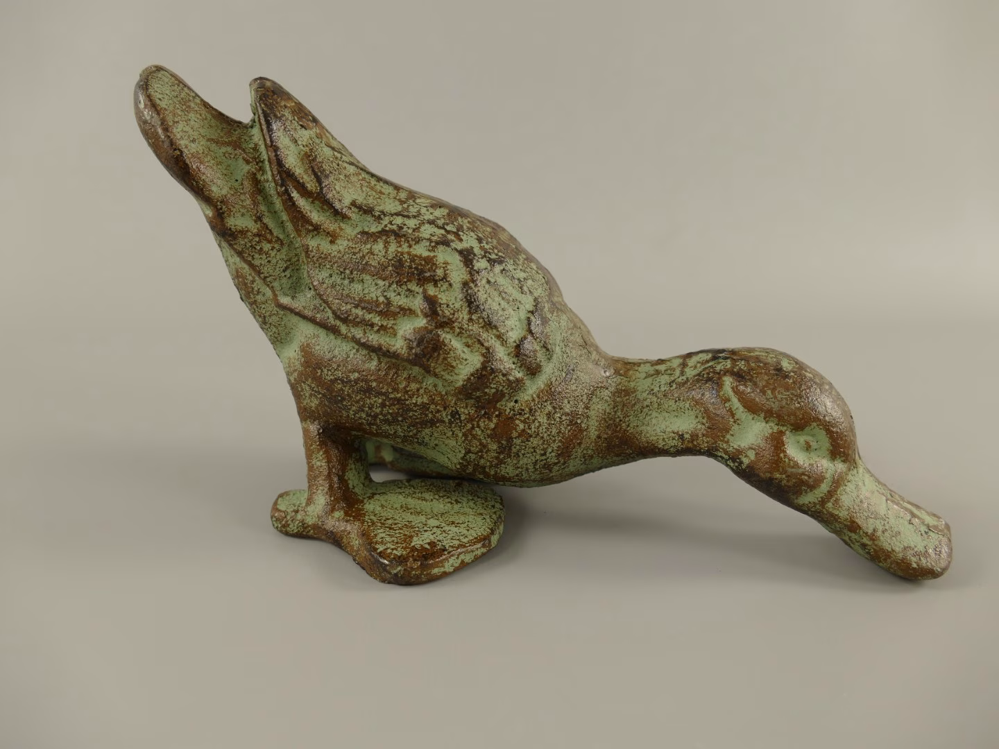 Decoratieve Gans Bruin/Groen van Gietijzer 22 cm – Landelijke Tuin- & Interieurdecoratie 1 Gans bruin-groen gietijzer 22