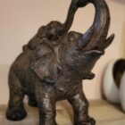 Sculptuur Elephants bruin polystone