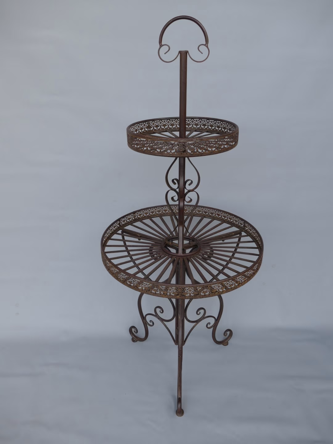 Grote klassieke etagère bruin 1 Grote klassieke etagère bruin