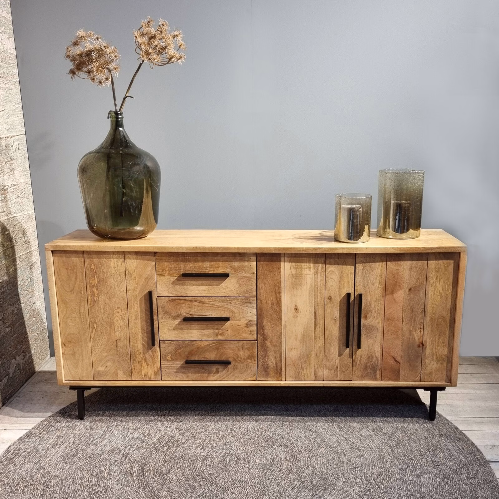 Jayden dressoir met 3 lades en 3 deuren 180 2 Jayden dressoir met 3 lades en 3 deuren 180