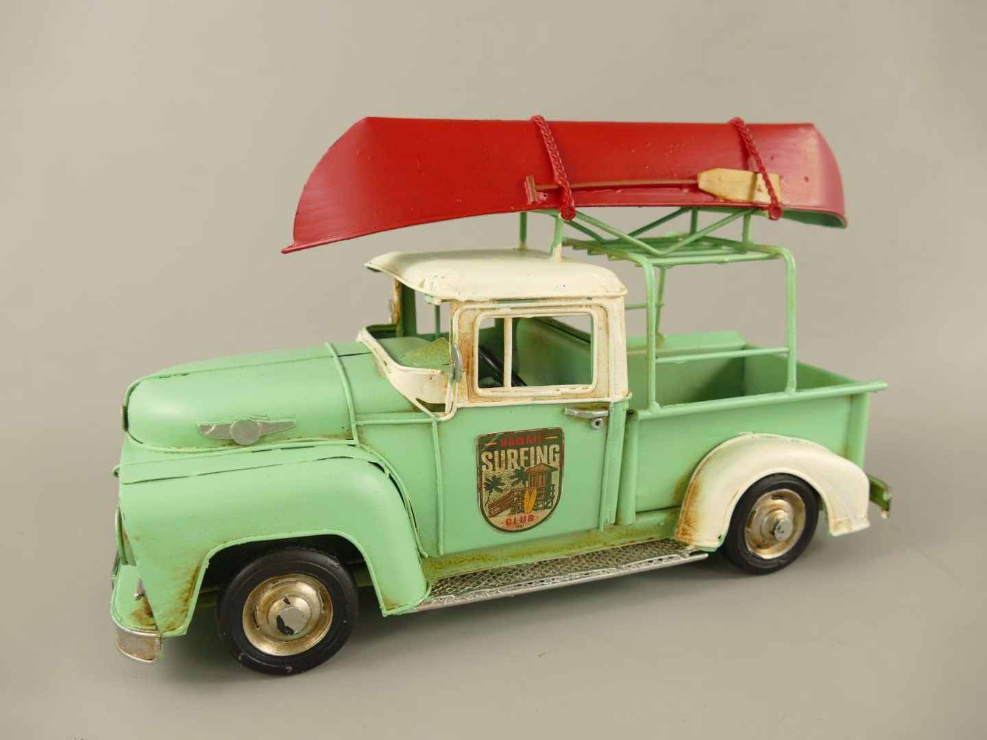Vintage Modelauto met Rode Kano – Antiek IJzer 29 cm – Retro Surfing Collectors Item 1 Vintage Modelauto met Rode Kano – Antiek IJzer 29 cm – Retro Surfing Collectors Item