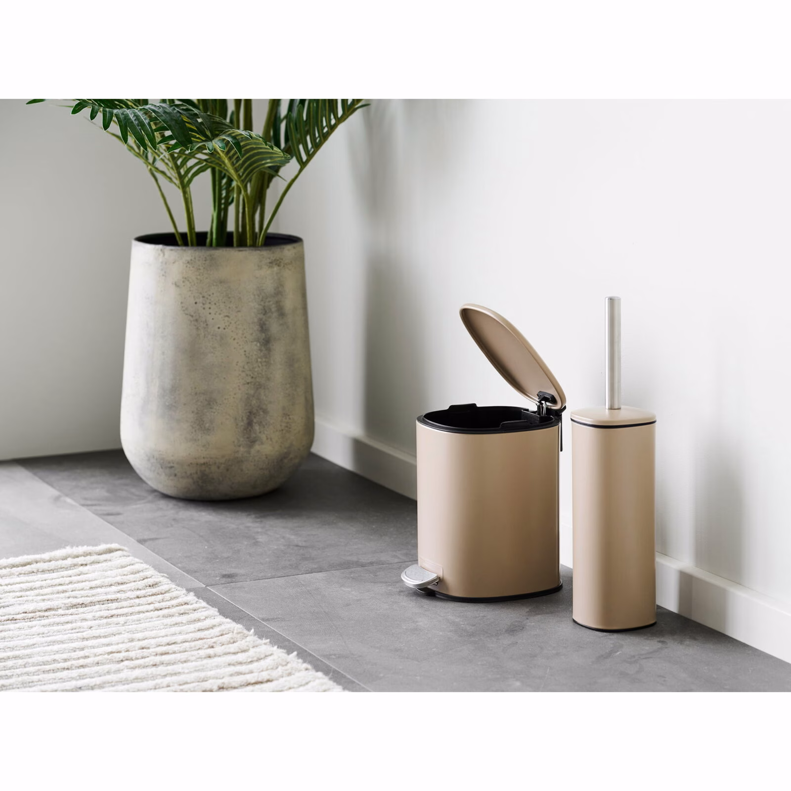Lodi Toiletborstel Beige – Metaal | Tijdloos Design WC Borstel 5 Lodi Toiletborstel Beige – Metaal | Tijdloos Design WC Borstel - Afbeelding 5