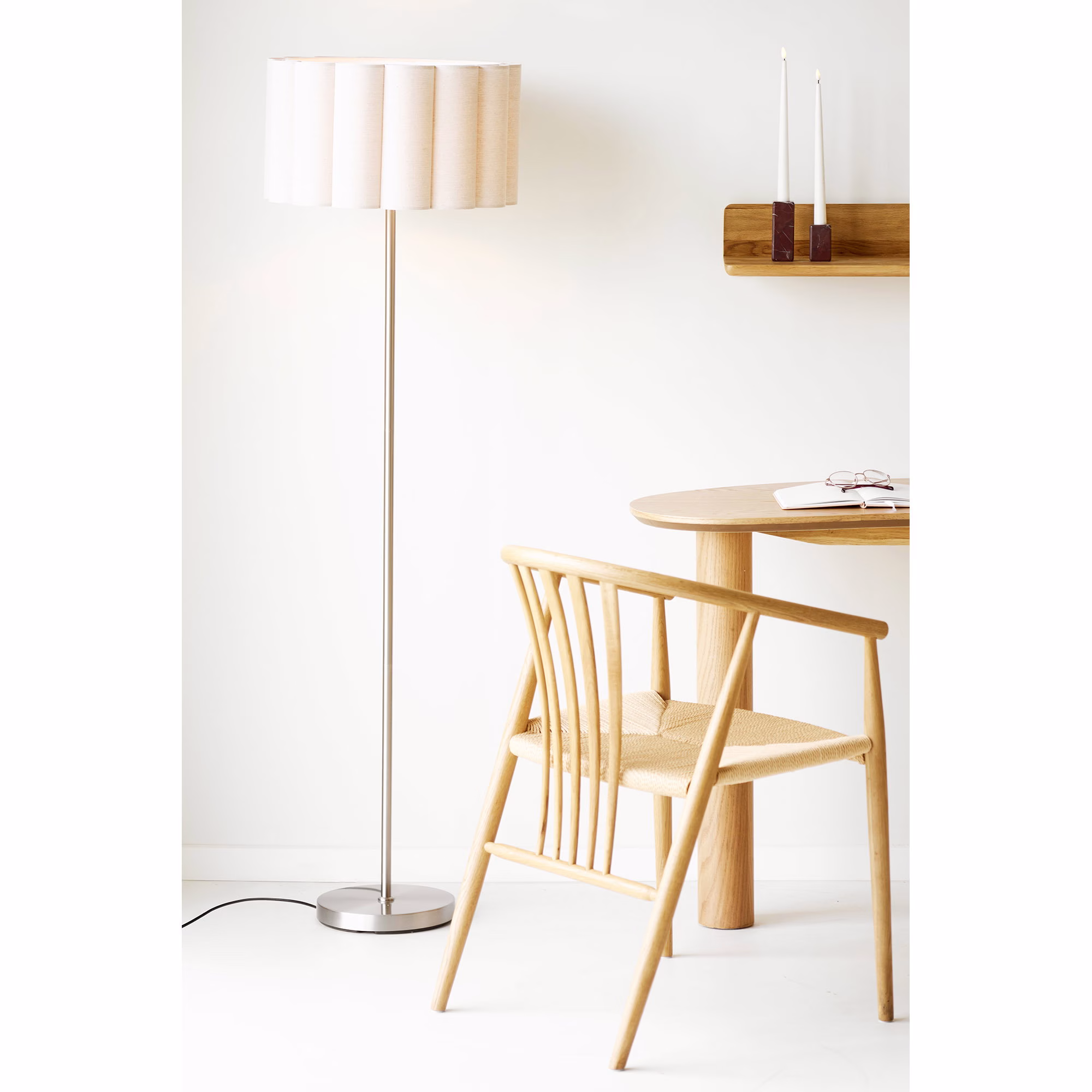 Wattom Vloerlamp – Staal & Linnen – Grijs/Beige – Sfeervolle Vloerlamp 6 Wattom Vloerlamp – Staal & Linnen – Grijs/Beige – Sfeervolle Vloerlamp - Afbeelding 6